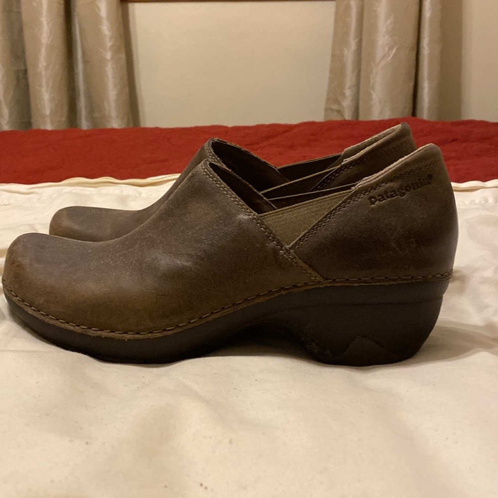 Shoes - Picture 2 of 6